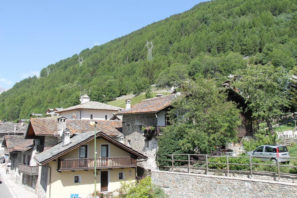 Mont Velan Chambres & Restaurant Saint-Oyen Exteriér fotografie